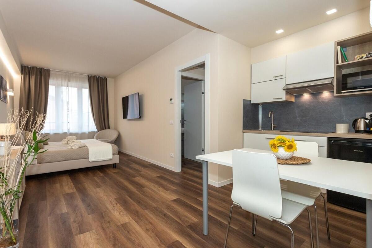 Palazzo Mazzini Hotell Cornaredo Eksteriør bilde